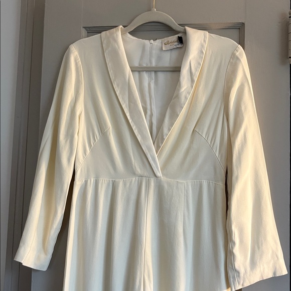 RIXO Emilia Ivory Long Sleeve Jumpsuit | Wedding | Size 8 - Picture 8 of 9